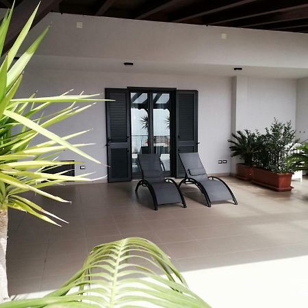 Appartamento Gambero Beach Santa Teresa Di Riva Exterior foto