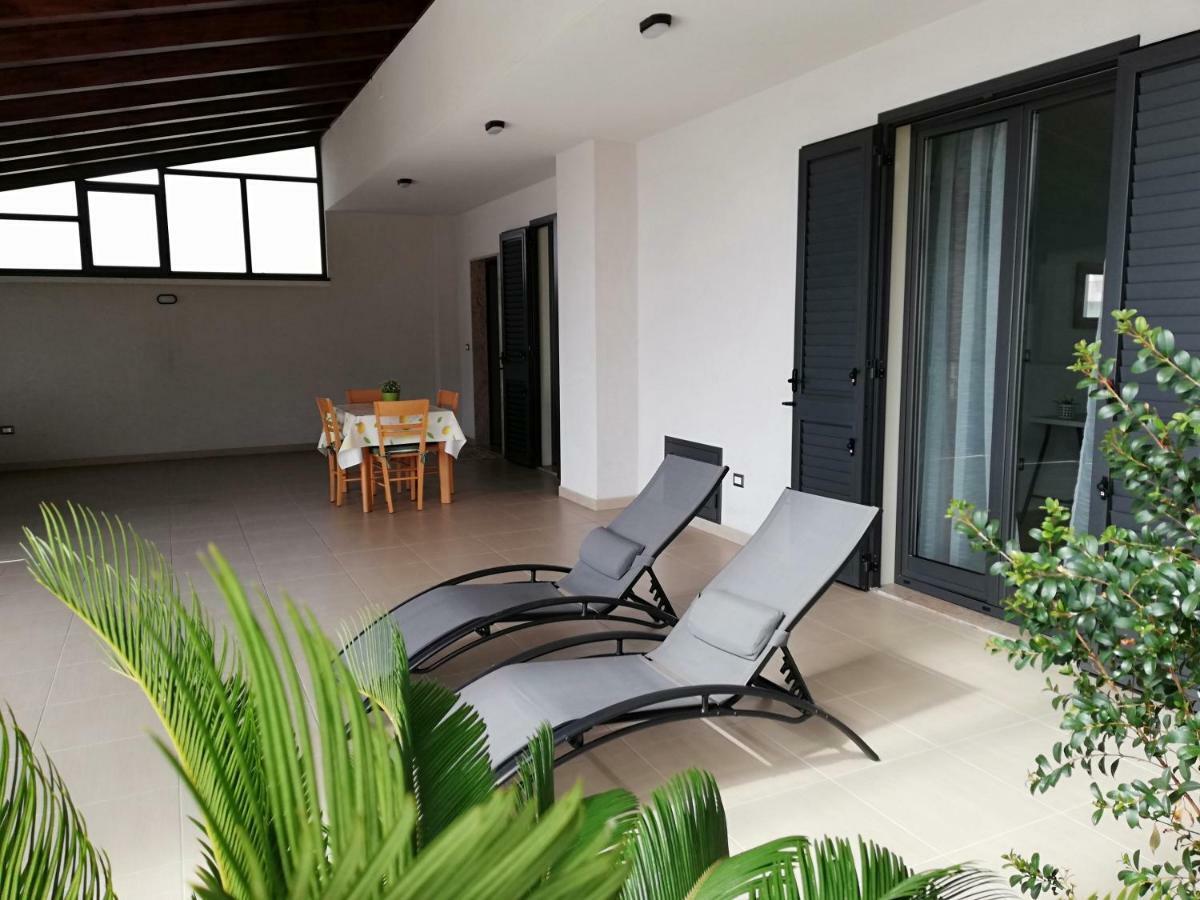 Appartamento Gambero Beach Santa Teresa Di Riva Exterior foto